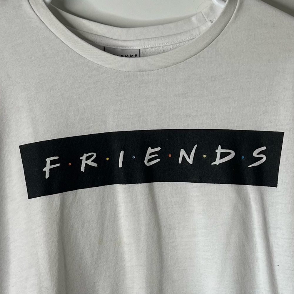 FRIENDS Graphic Cropped Long sleeve Sweatshirt
